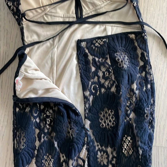 Lace Mini dress - Picture 4 of 10